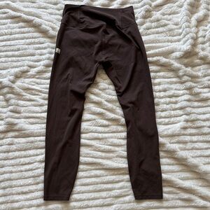Vuori Women’s Brown leggings GUC small